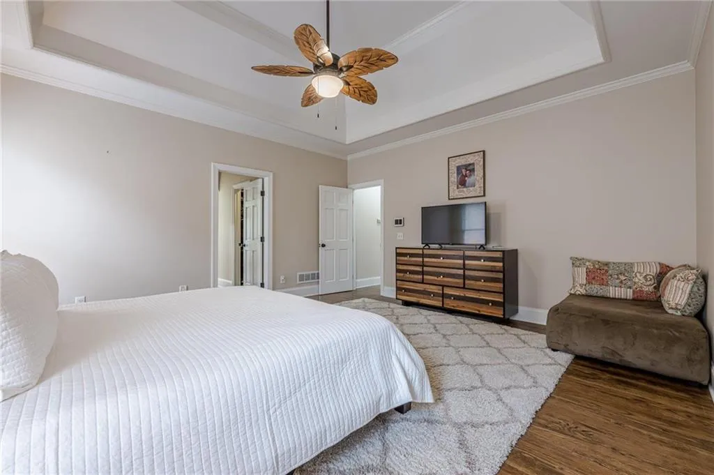 Cumming, Georgia 30040, United States, 5 Bedrooms Bedrooms, ,5 BathroomsBathrooms,Residential,Pending,103409