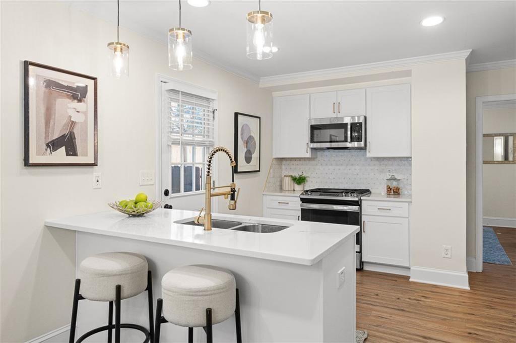 317 McPherson Place SE