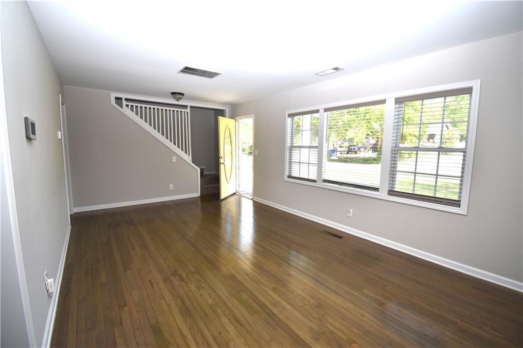 393 Sargent Drive SE