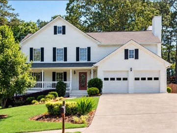 1560 Summit Pond Circle Loganville GA 30052