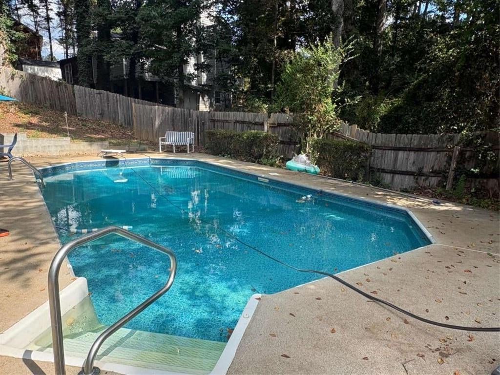 1068 Leslie Place