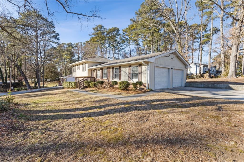 876 Killian Hill Road, Lilburn, Georgia image 3