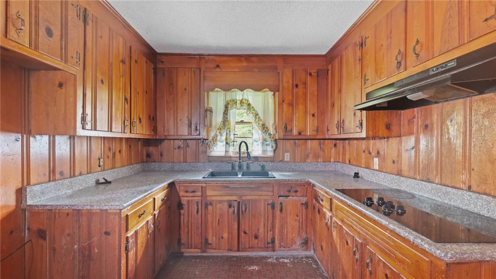 552 Old Bells Ferry Road NE
