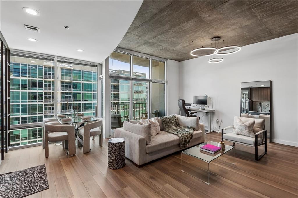 933 Peachtree Street NE 1824