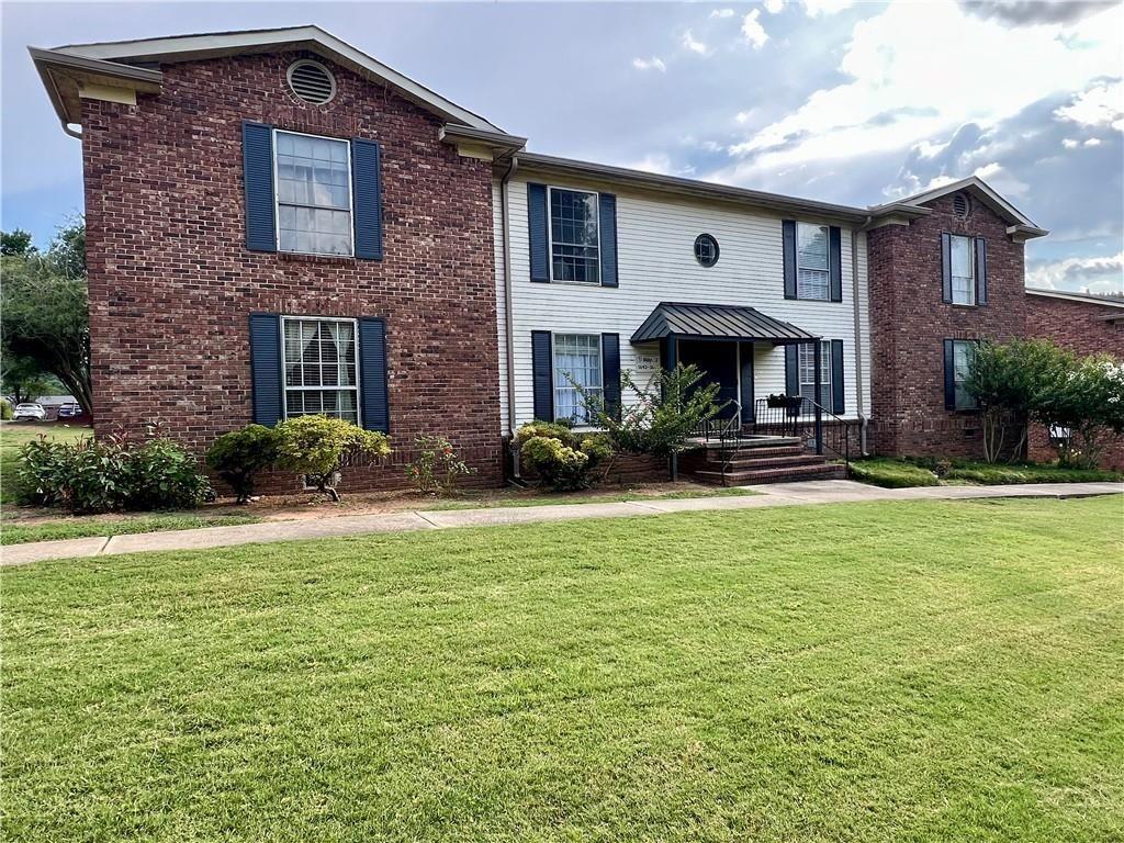 Charleston Square - Residential
