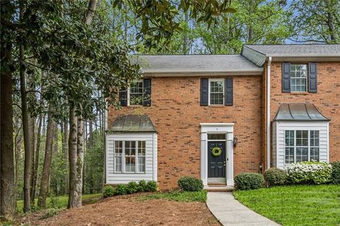 Photo of 1160 Windsor Parkway #5, Atlanta, GA 30319 (MLS # 7773951)