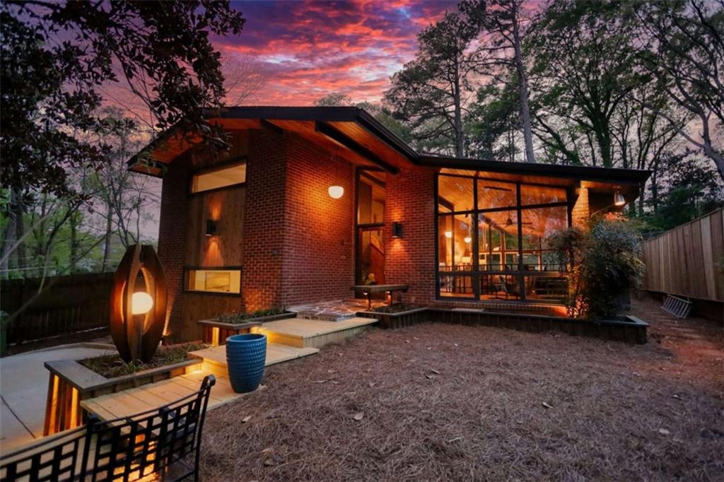 151 Rockmart Dr SW