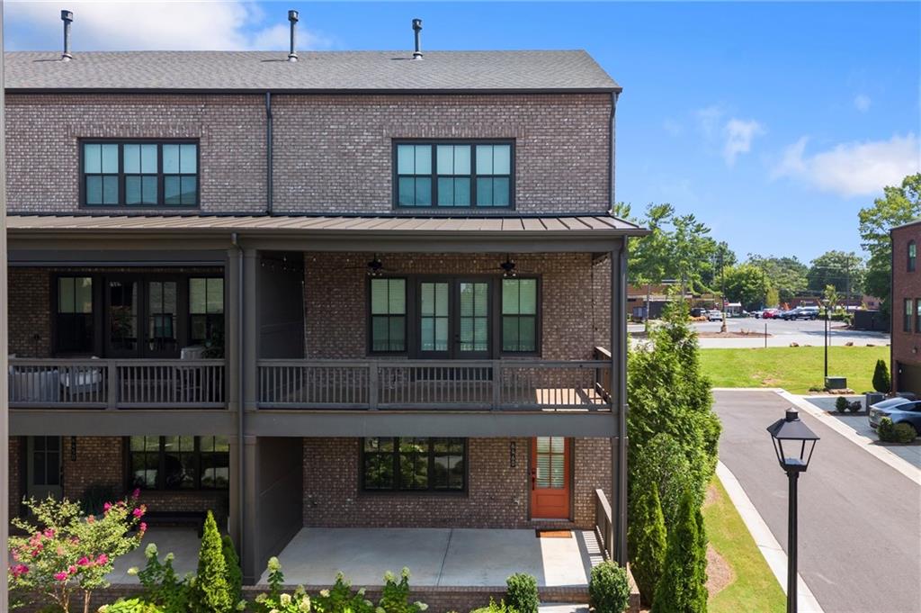 6460 Cortland Walk