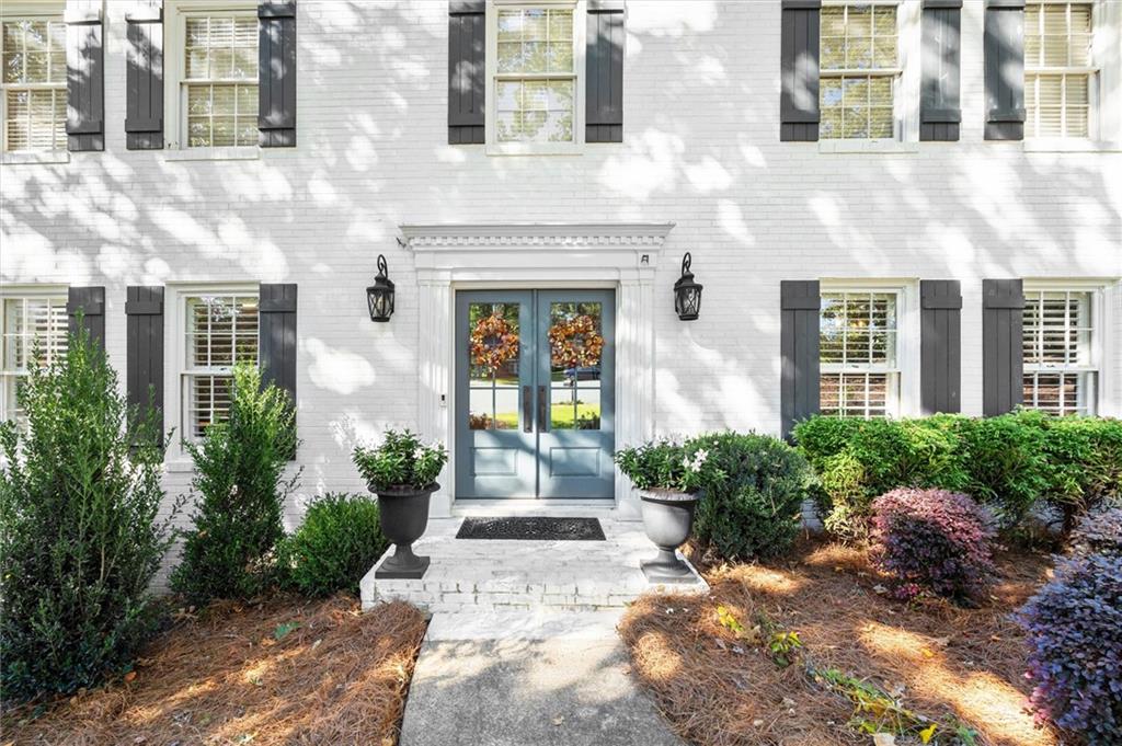 1021 Princeton Walk NE