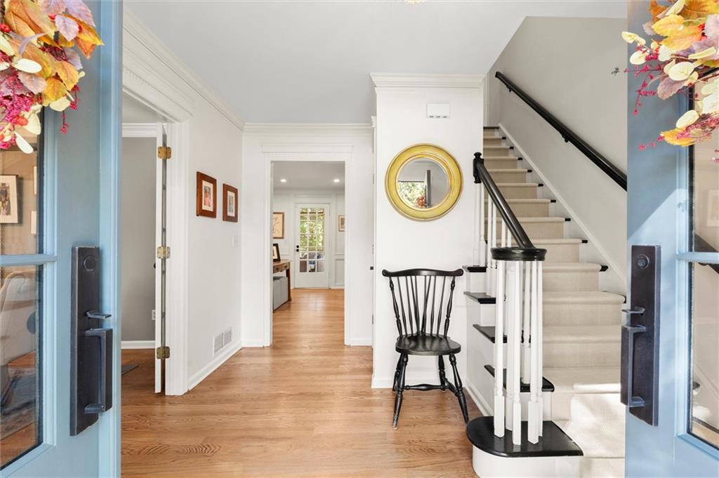 1021 Princeton Walk NE