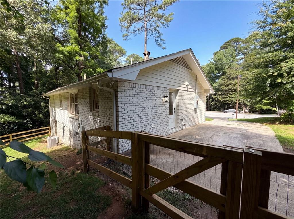 2320 Capehart Circle NE