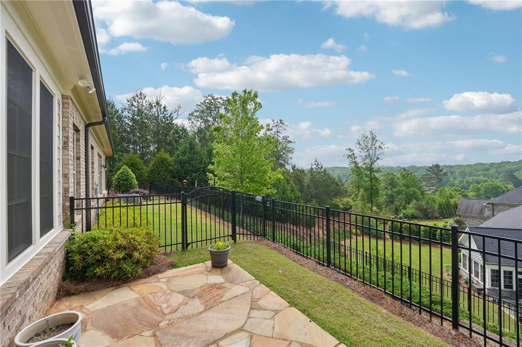 5695 Overlook Station Drive, Suwanee, Georgia image 15