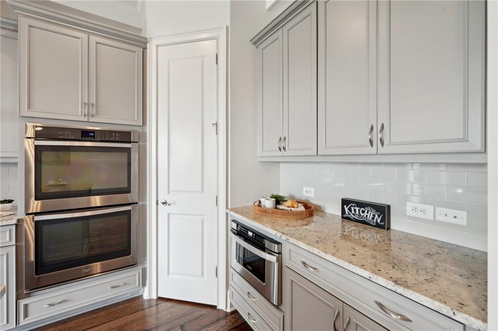 5695 Overlook Station Drive, Suwanee, Georgia image 9