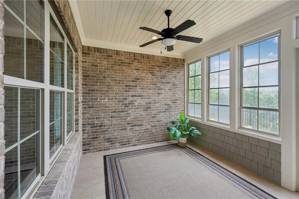 5695 Overlook Station Drive, Suwanee, Georgia image 13