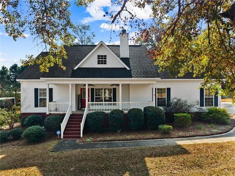 Homes For Sale - 132 Hidden Creek Circle<br/> Lizella, GA 31052