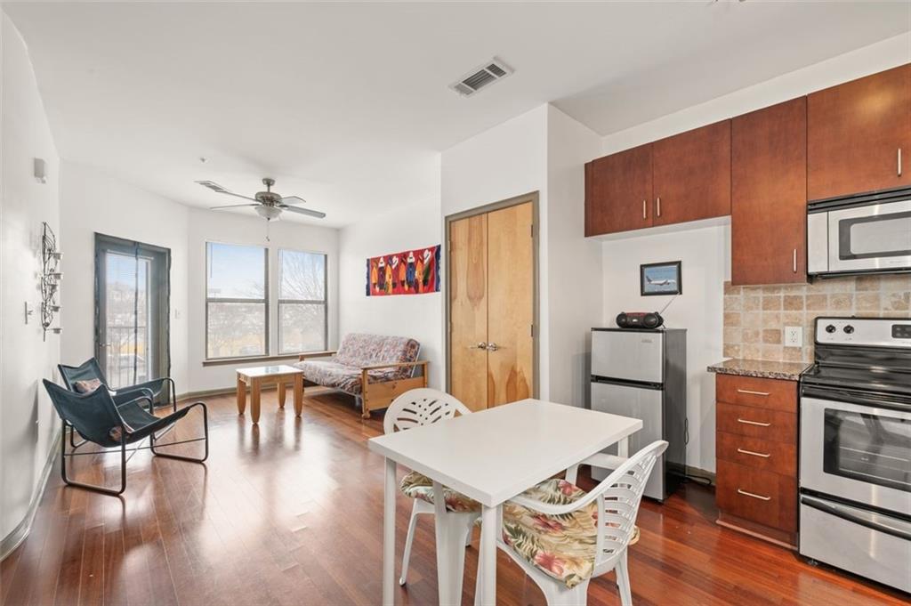 898 Oak Street SW 3222