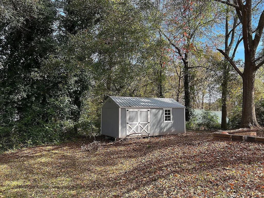 174 Chanticleer Road, Commerce, Georgia image 4