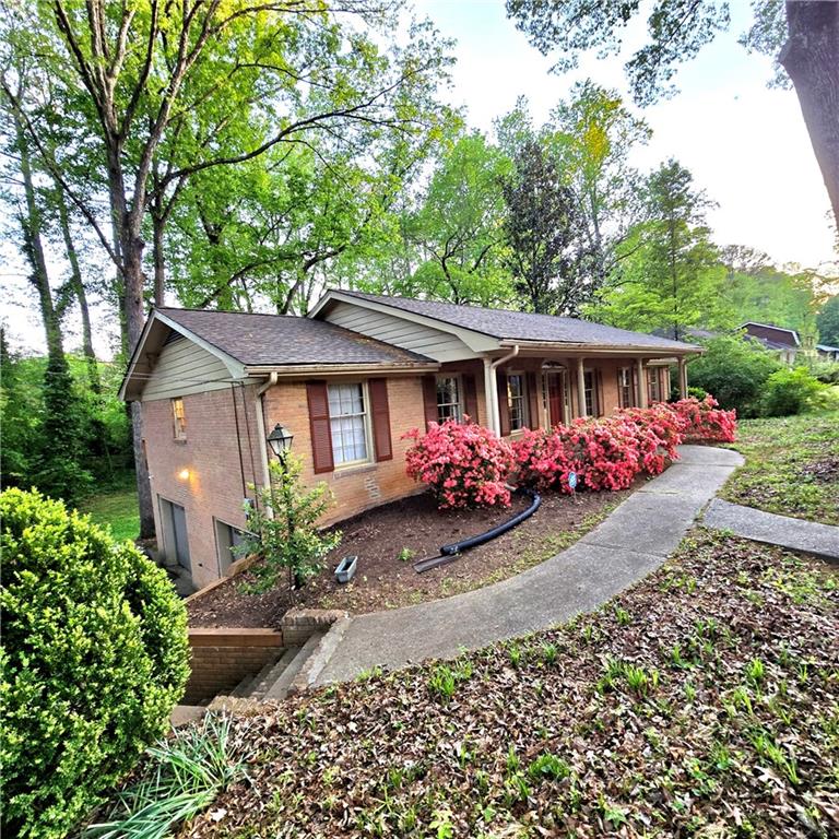 1901 Arnold Drive