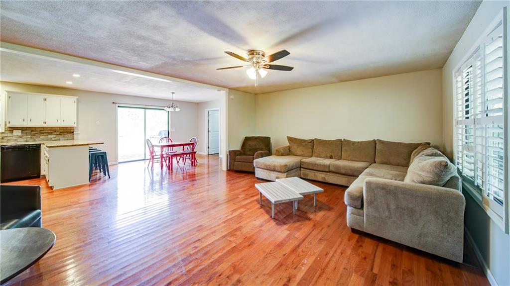 3149 Auraria Road