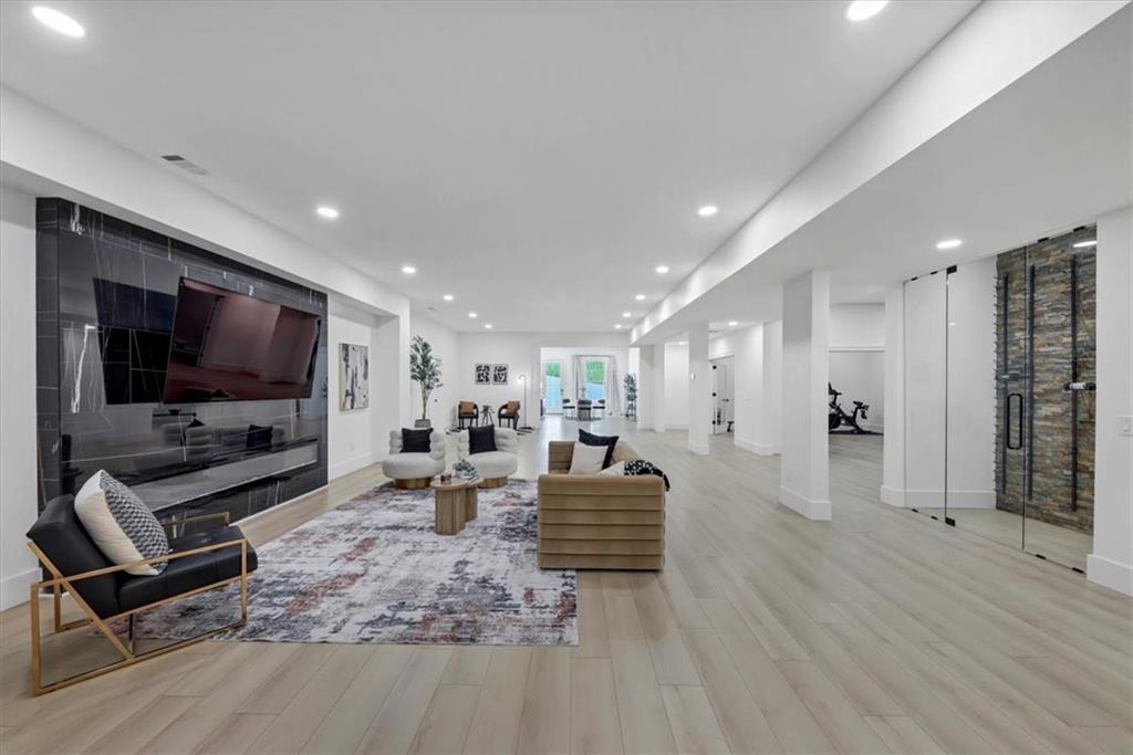 Echelon - Residential