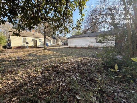 5039 East Street Forest Park GA 30297