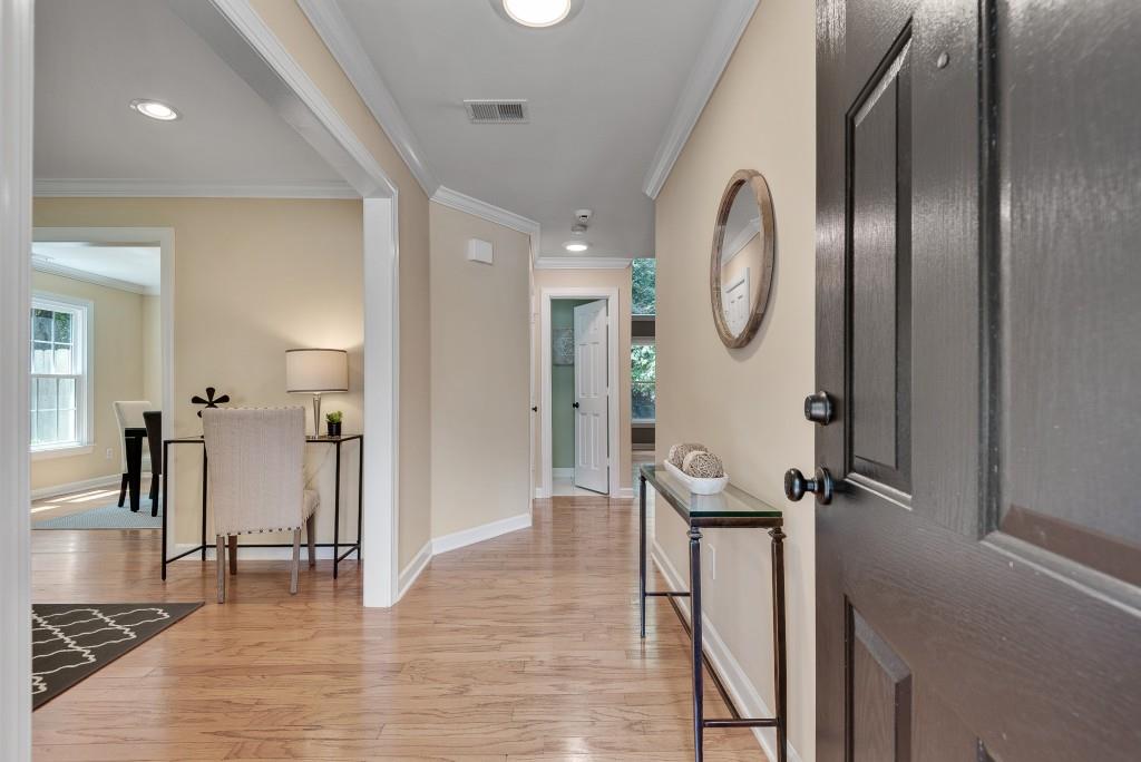 1410 Crescent Walk