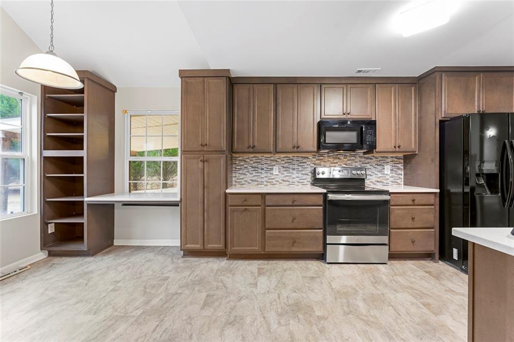 217 Overland Trail, Sharpsburg, Georgia image 9