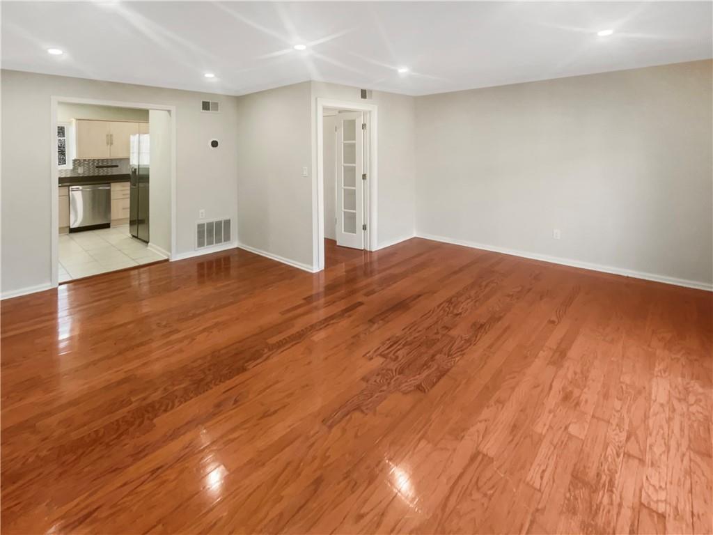 5676 Kingsport Drive 4