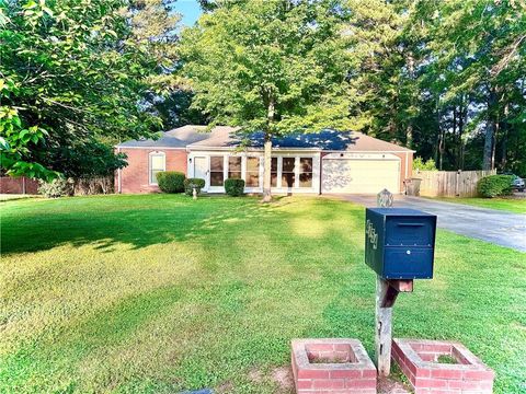 4754 WINTHROP Drive College Park GA 30337