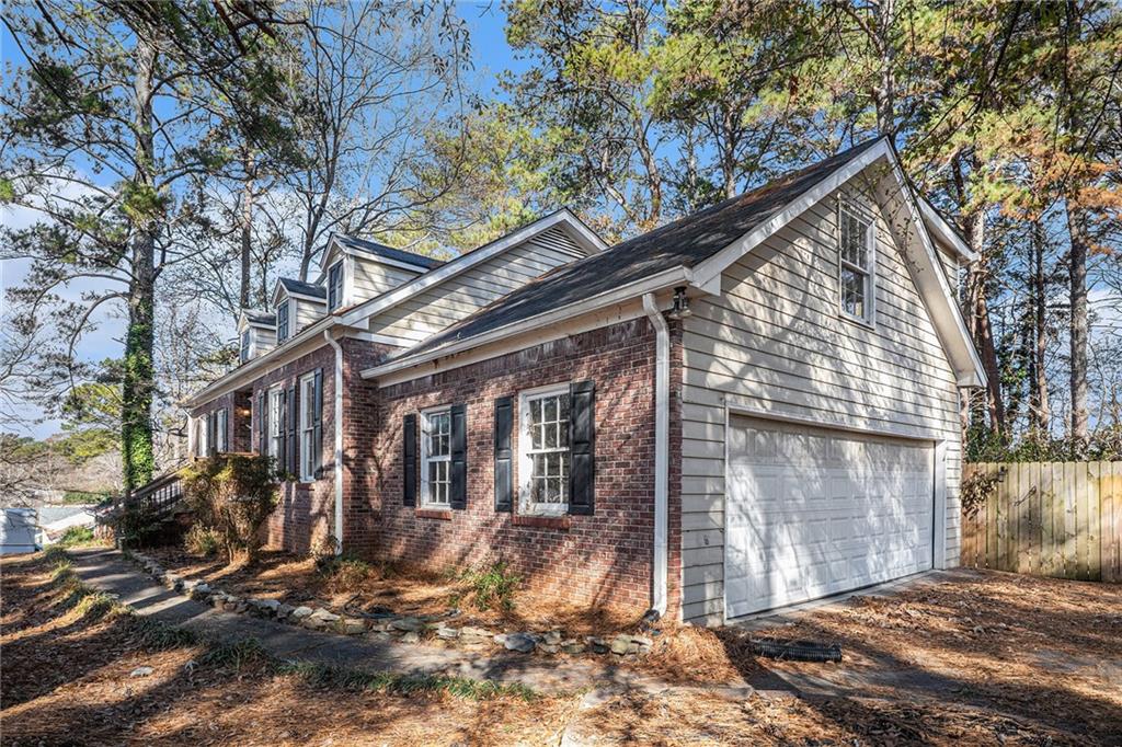 4521 S Roberts Drive