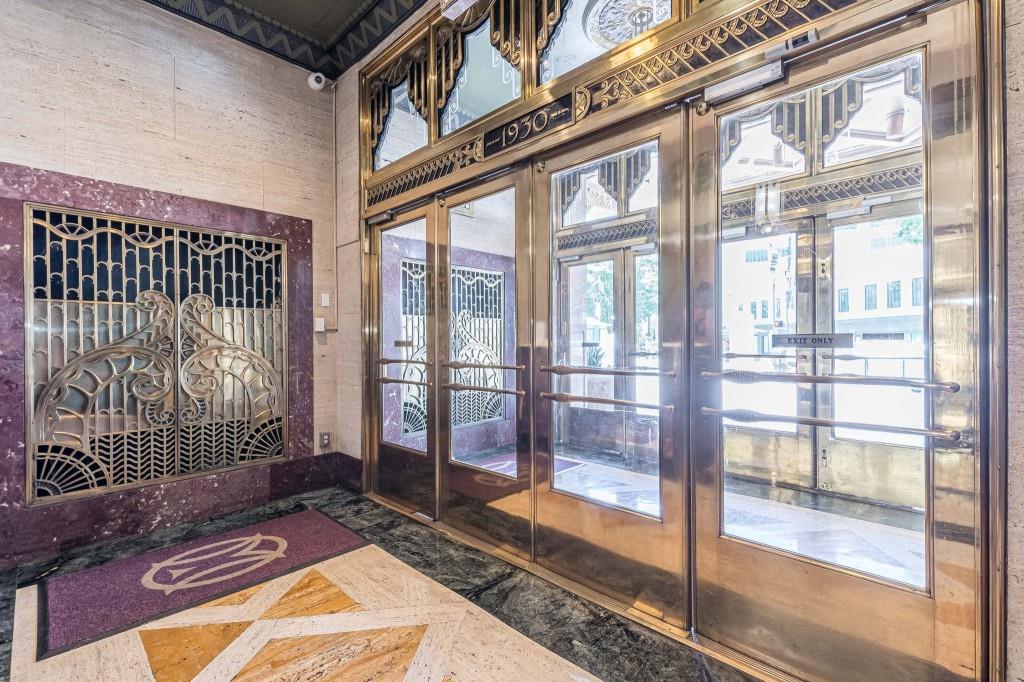 32 Peachtree Street NW 1106