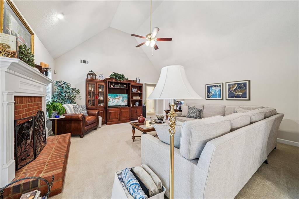 711 Forestglen Drive