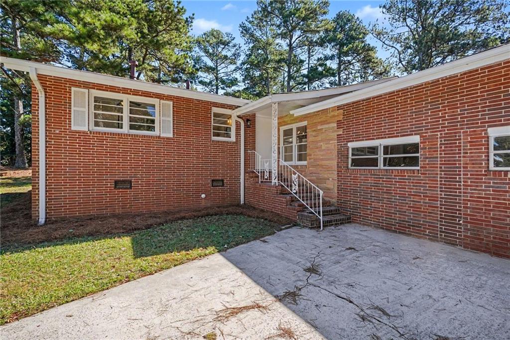 125 Greenway Park Drive
