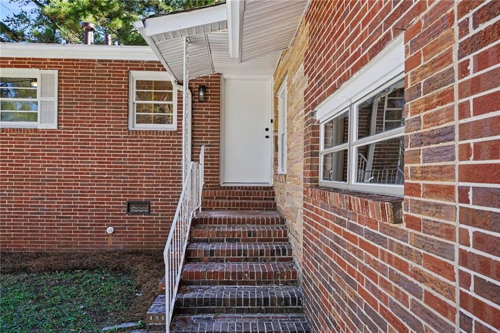 125 Greenway Park Drive