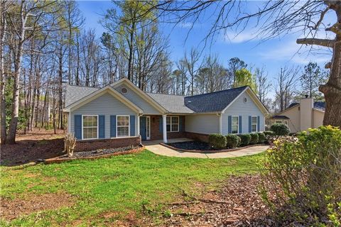 Homes For Sale - 171 Laurel Oaks Lane<br/> Jefferson, GA 30549