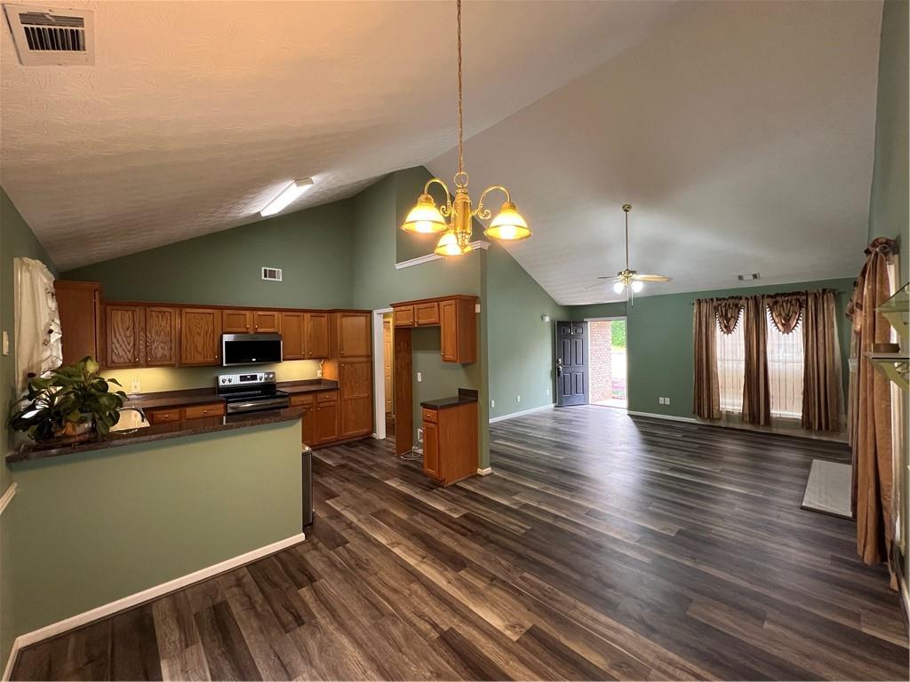 310 Creekside Trail, Covington, Georgia image 13