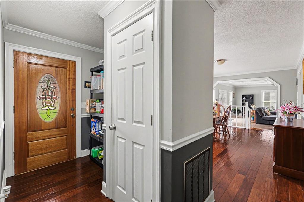 6 Bluebird Lane