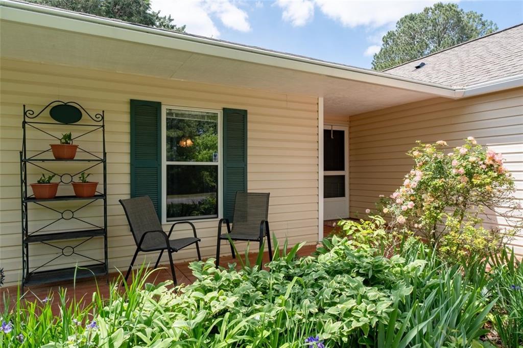 217 Colemans Bluff Drive, Woodstock, Georgia image 4