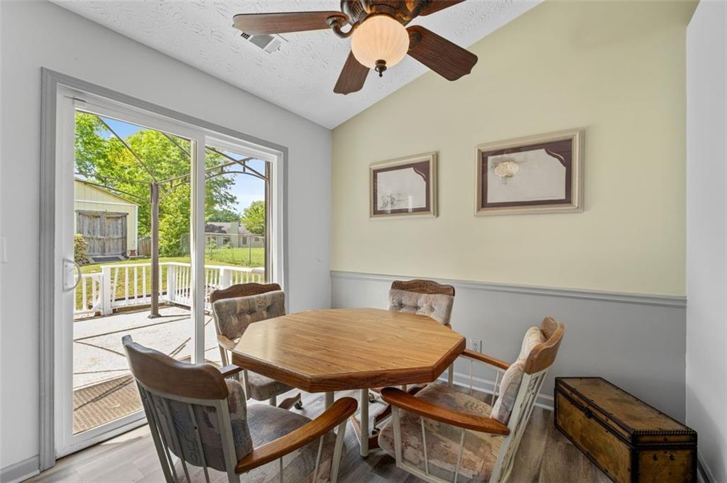 217 Colemans Bluff Drive, Woodstock, Georgia image 10
