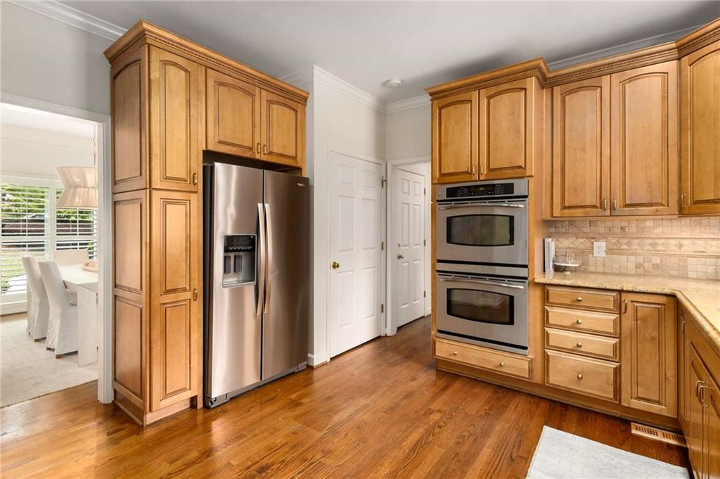 360 Spindle Court, Sandy Springs, Georgia image 16