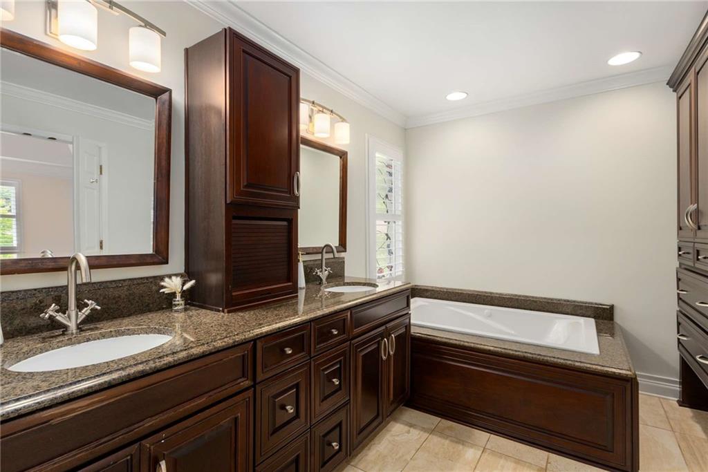 360 Spindle Court, Sandy Springs, Georgia image 27