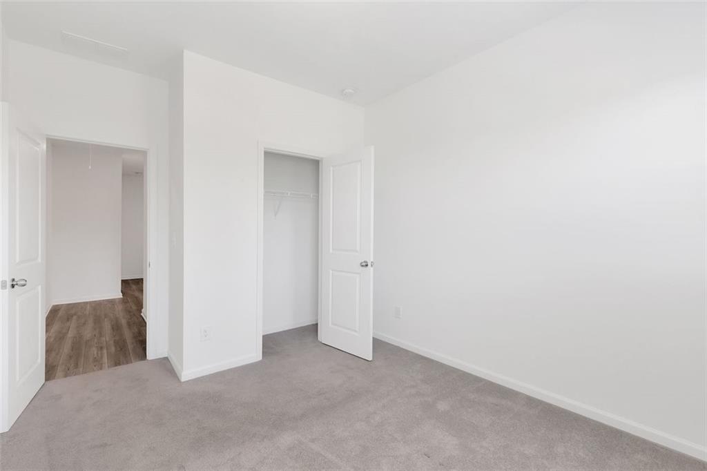387 Danville Avenue, Suwanee, Georgia image 33