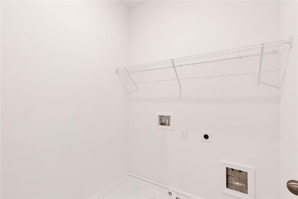 387 Danville Avenue, Suwanee, Georgia image 31