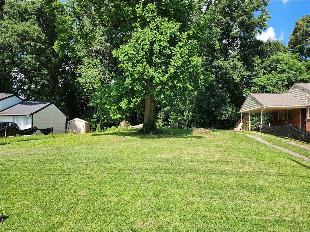 Great location and great price! North East Point land lot with potential for building a great home, 5 Minutes from Tyler Perry Studios and less than 15 minutes from Atlanta Hartsfield Jackson Airport, also less than 15 minutes to downtown Atlanta GA. full survey coming soon