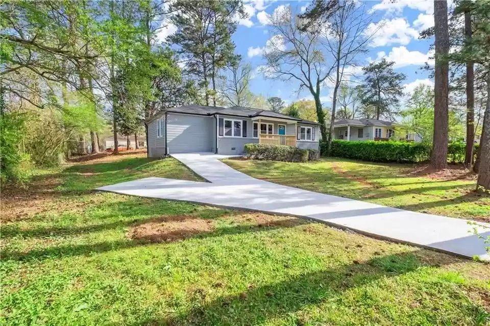 1020 Pine Forest Drive SW
