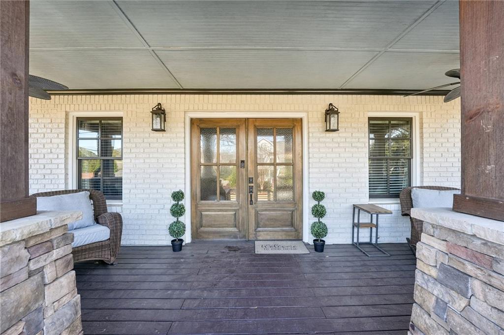 282 Montgomery Street NE