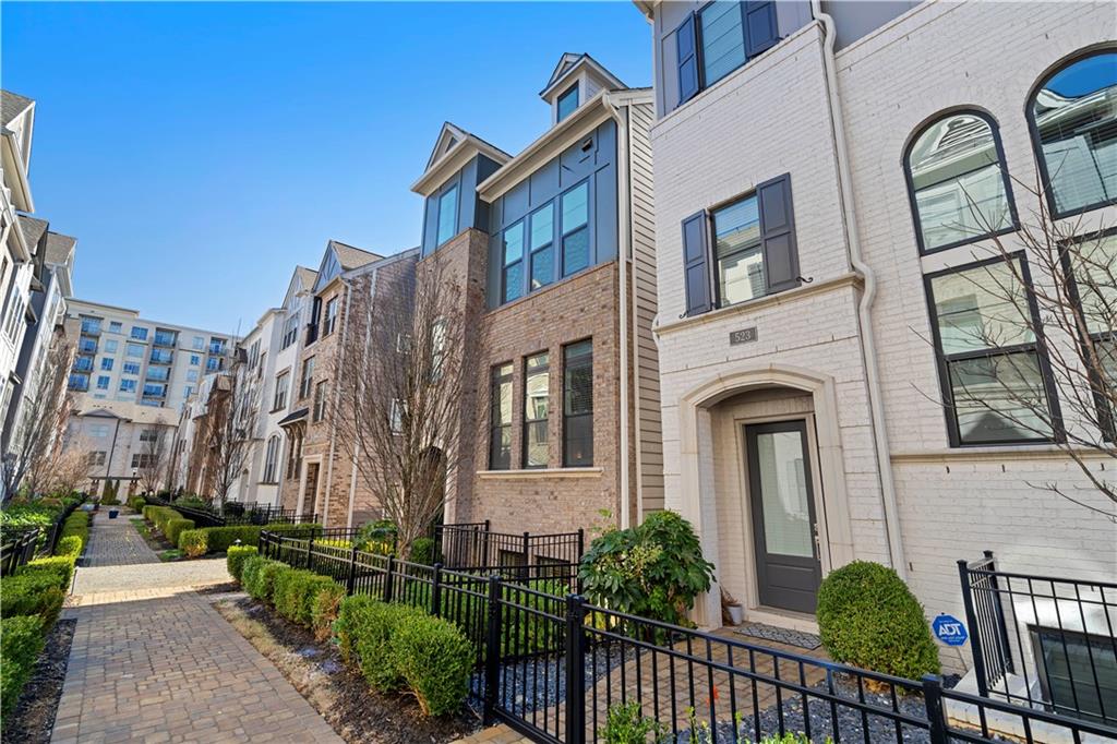 519 Broadview Lane NE