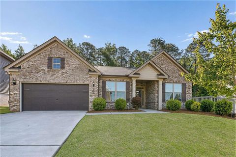 Homes For Sale - 1810 Geranium Lane<br/> Cumming, GA 30040