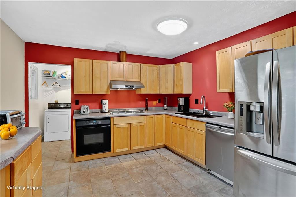 2588 Wild Rose Circle
