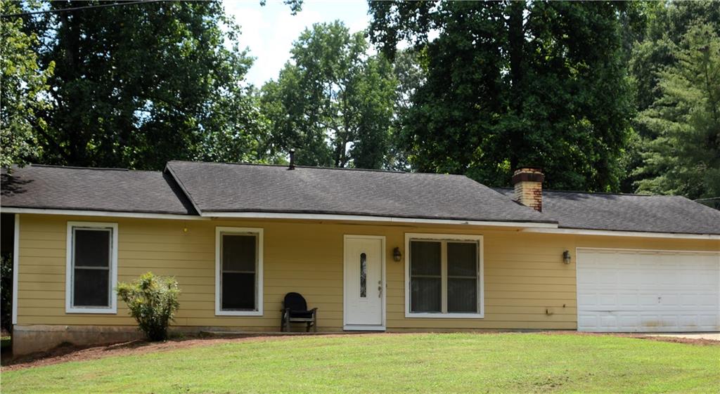 || UPGRADED HVAC SYSTEM (2019) || || DOUBLE-PANE WINDOWS || HARDIE PLANK SIDING WITH TYVEK WRAP || || CERAMIC TILE FLOORS || || MINUTES TO I-85, GA-316, SUGARLOAF MILLS & GWINNETT MALL || || NO HOA & NO RENTAL RESTRICTIONS ||
** What You'll See **
Step inside to find a comfortable layout featuring RECESSED LIGHTING in the family room, adding depth and modern ambiance. You'll love the CERAMIC TILE that runs through the DINING ROOM, KITCHEN, LAUNDRY ROOM, AND PANTRY.. The HARDIE PLANK SIDING and VINYL DOUBLE-PANE WINDOWS offer durability, energy efficiency, and curb appeal. Out back, the SPACIOUS 14' x 20' DECK invites you to soak up the sunlight or host outdoor dinners with friends.
** What You'll Hear **
Quiet comfort surrounds you thanks to the MODERNIZED HVAC SYSTEM and DOUBLE-PANE WINDOWS that reduce outside noise. Inside, the FIREPLACE offers a soft crackle on cool evenings. Located in a low-traffic neighborhood with NO HOA, you’ll hear peace—rather than restrictions.
** What You'll Feel **
Feel the warmth underfoot from PLUSH CARPETING in the family room, hallway, and all three bedrooms. The upgraded insulation and new HVAC SYSTEM keep the temperature just right all year long. The sense of pride in ownership is tangible—the seller upgraded with care, from TYVEK WRAP for moisture protection to ROOF VENTS for proper airflow.
** What You'll Experience **
Enjoy FREEDOM FROM HOA RESTRICTIONS—no rules about rentals or parking. Located between SUGARLOAF MILLS and GWINNETT PLACE MALL, you’re minutes from everything—shopping, restaurants, and easy commutes with quick access to I-85 NORTH/SOUTH and GA-316 EAST. Whether you're an investor, first-time buyer, or downsizer, this home offers a rare blend of practicality, efficiency, and value.